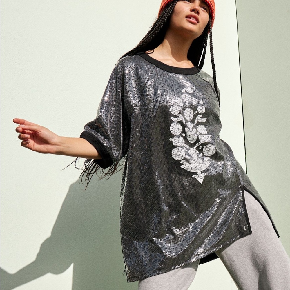 FP Movement by Free People Black and Silver Run Off Tee Size M - Picture 2 of 9